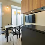 Harinas Central Apartments By Valcambre